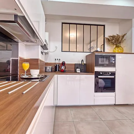 Chic & Cosy Appartment In Hyper Center, Parking Free & Air Conditioned & Wifi Nice Exterior photo