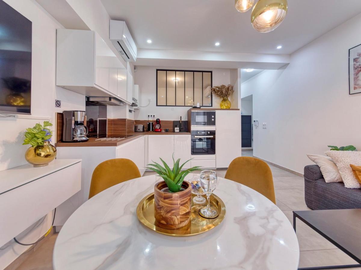 Chic & Cosy In Hyper Center, Parking Free & Air Conditioned & Wifi Appartement Nice