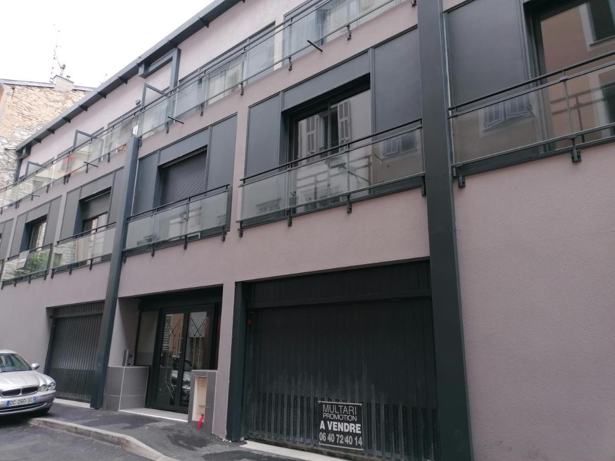 Chic & Cosy In Hyper Center, Parking Free & Air Conditioned & Wifi Nice